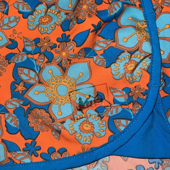 REI FLORAL BOARD SHORTS SIZE SMALL - Picture 4 of 6